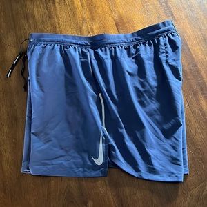 Women’s Nike Dri-Fit athletic shorts sz XL Cerulean periwinkle color Like New!